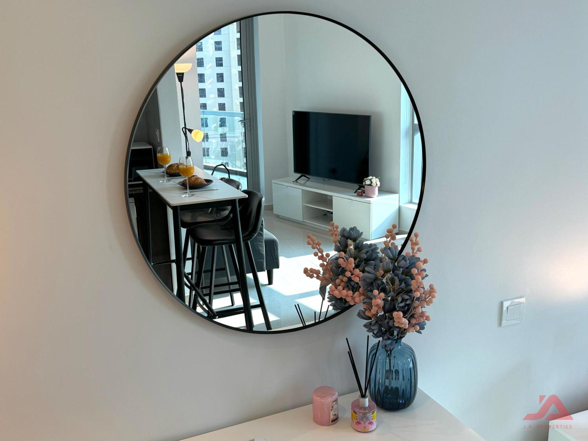 Cozy Marina & Sea View In Bay Tower With Modern Gym & Pool, Steps To & Metro Apartment