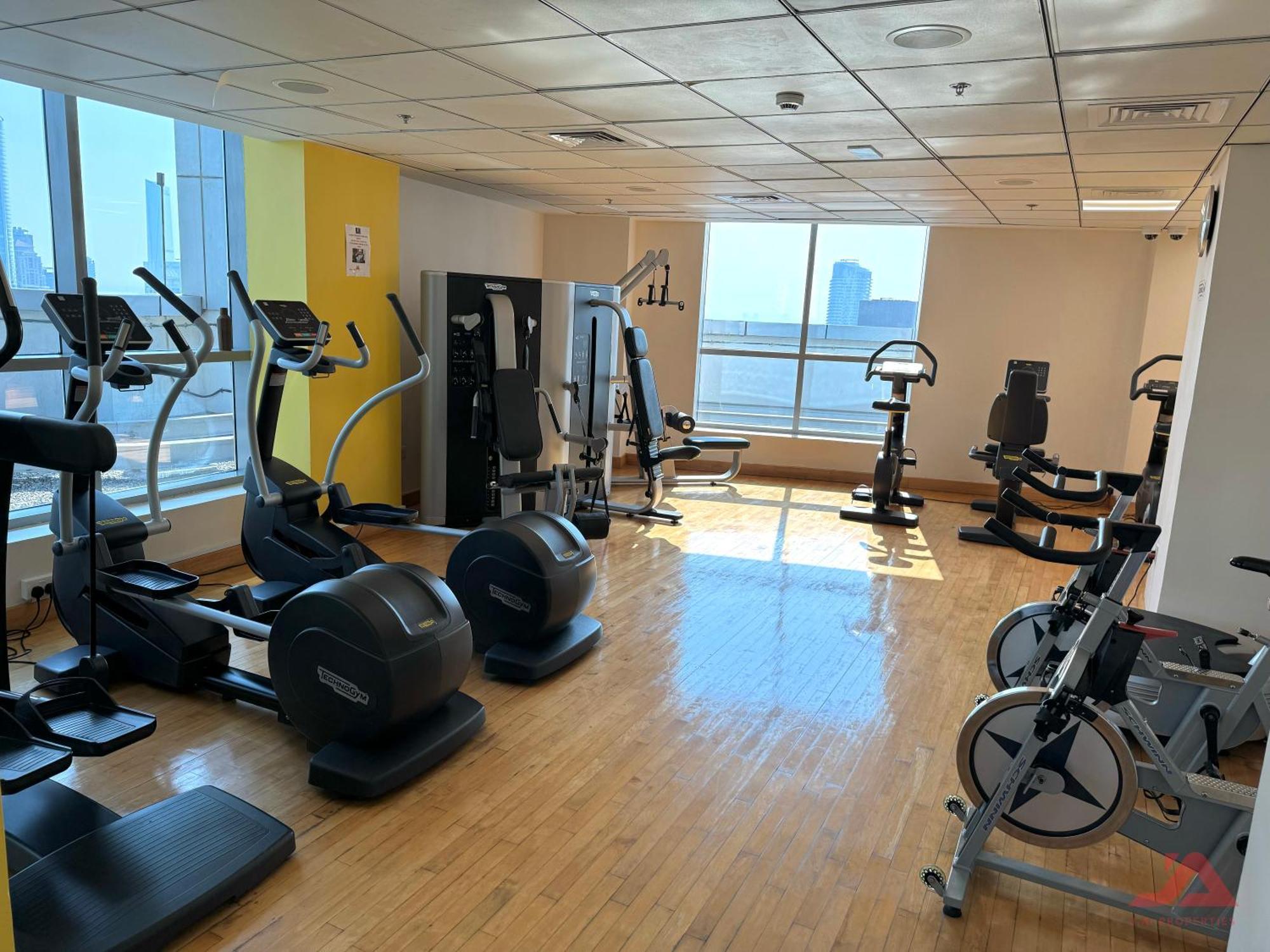 Cozy Marina & Sea View In Bay Tower With Modern Gym & Pool, Steps To & Metro * Dubai