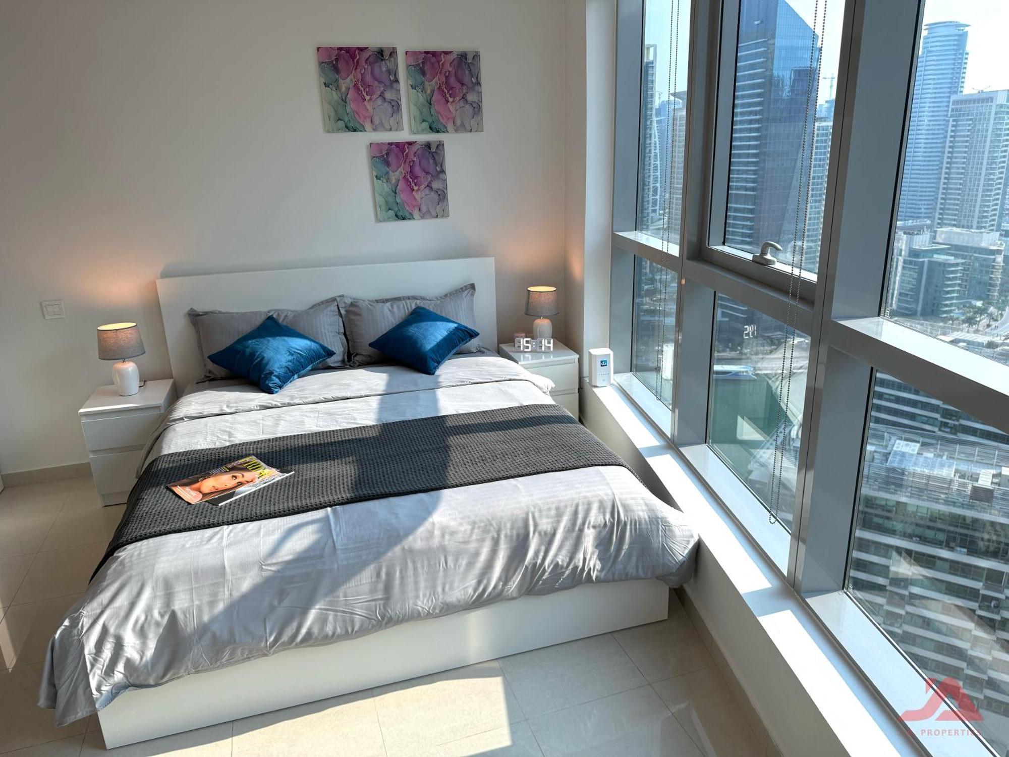 Cozy Marina & Sea View In Bay Tower With Modern Gym & Pool, Steps To & Metro Apartment Dubai