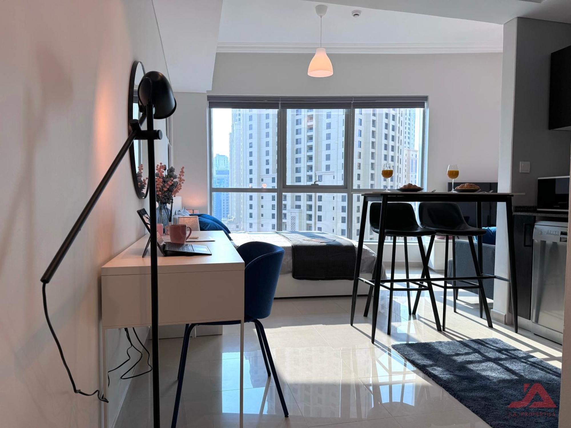 Cozy Marina & Sea View In Bay Tower With Modern Gym & Pool, Steps To & Metro